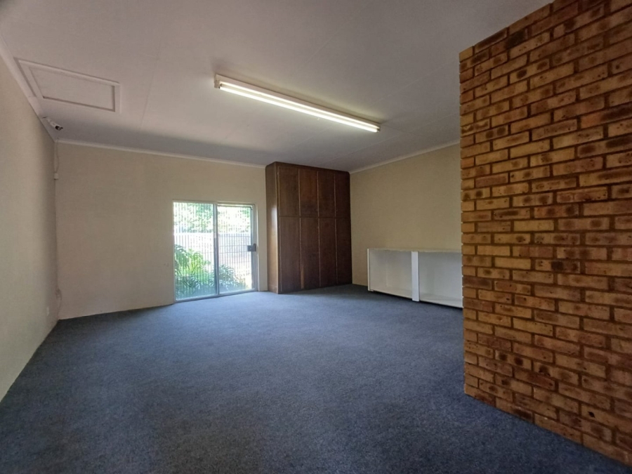 4 Bedroom Property for Sale in Flamwood North West